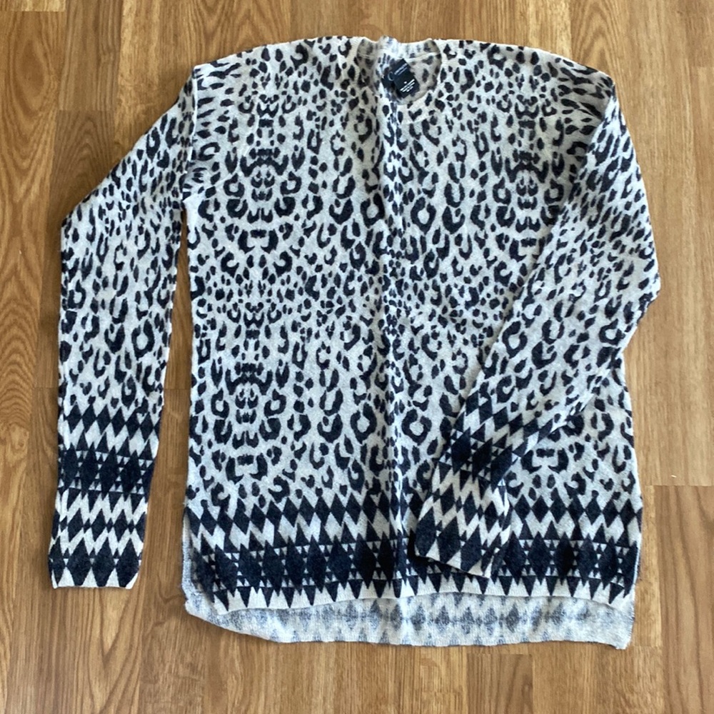 Bloomingdales Cashmere Leopard Print Sweater women size M